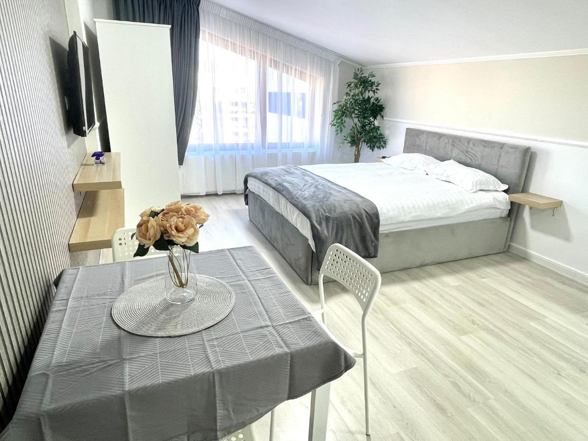 Baneasa Luxury Apartaments Bucarest Esterno foto