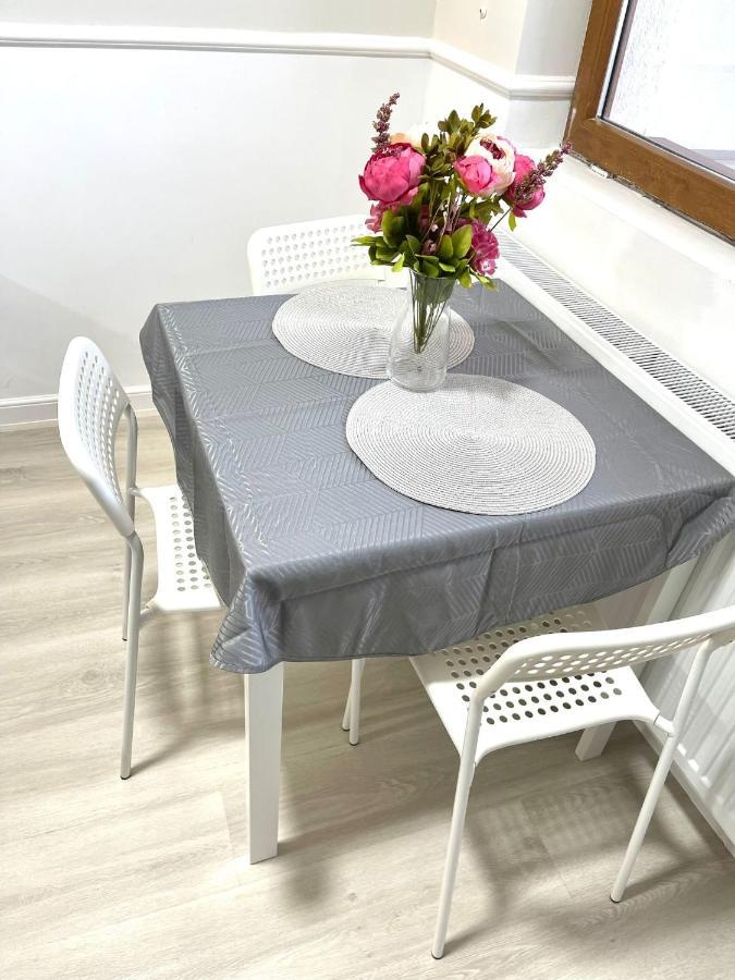 Baneasa Luxury Apartaments Bucarest Esterno foto