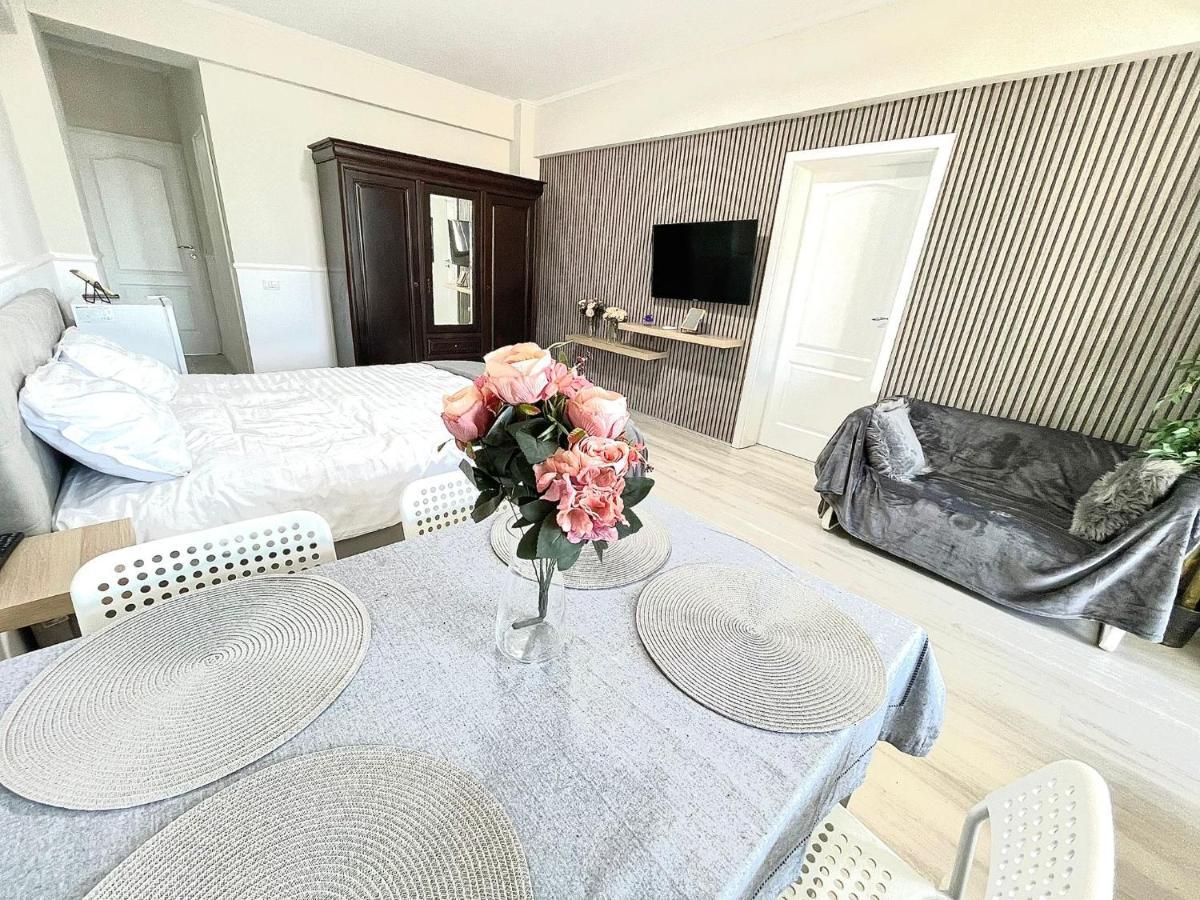 Baneasa Luxury Apartaments Bucarest Esterno foto